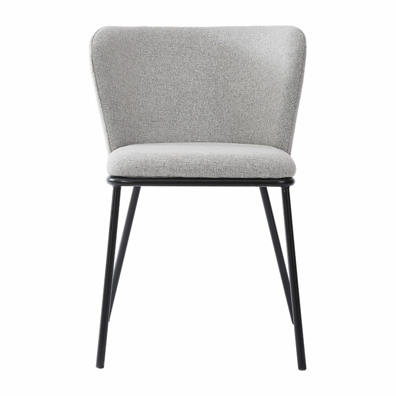 Matte schwarze Esstühle